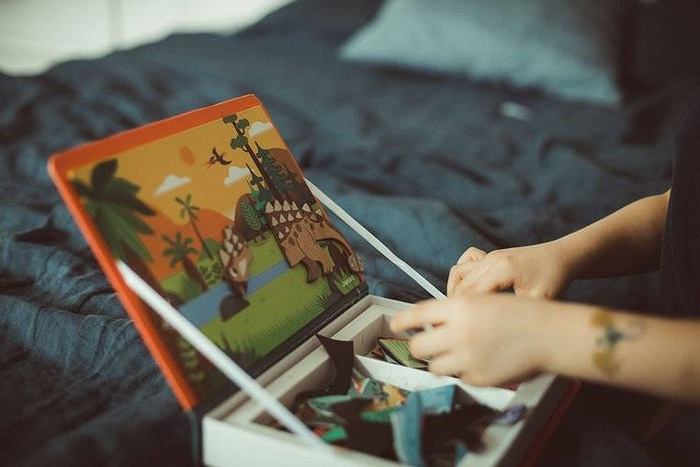 Magnetyczna układanka Dinozaury Magnetibook Janod