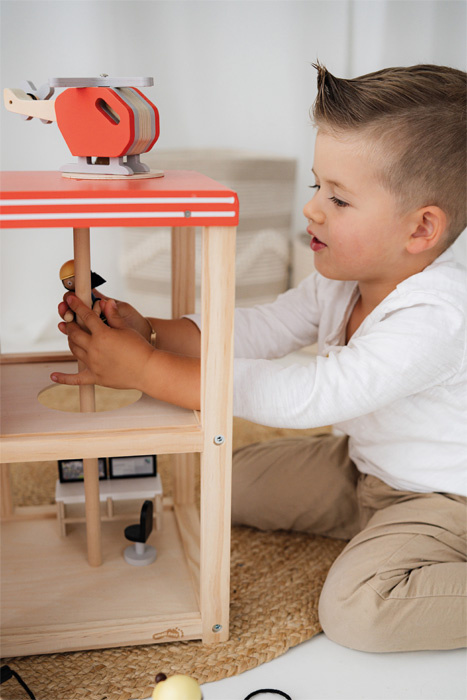 Remiza strażacka XXL z akcesoriami i dźwiękiem Small Foot