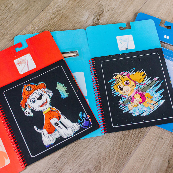 Książeczka ze zdrapywankami Psi Patrol Scratch Art Pad – Skye Melissa and Doug