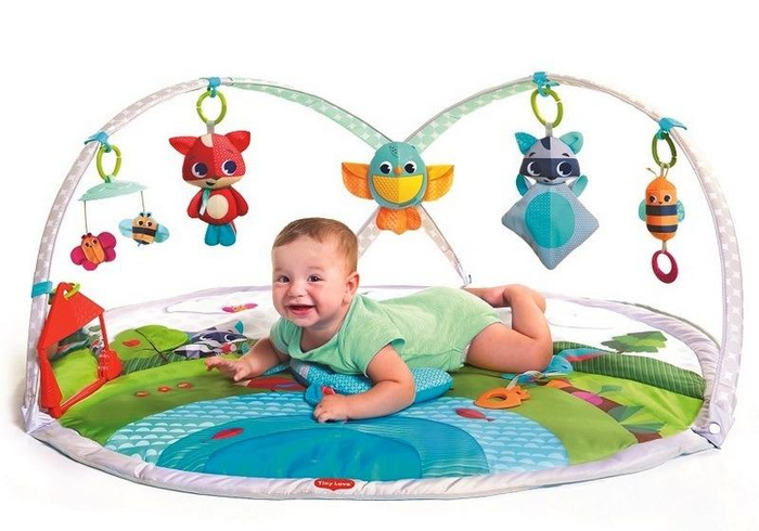 Tiny Love Gimnastyka dla bobasów Mata edukacyjna z gryzakami i zabawkami sensorycznymi Zabawa na łące