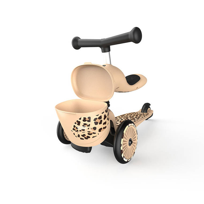 SCOOTANDRIDE Kask + Highwaykick1 2w1 jeździk i hulajnoga z zamykanym schowkiem Zestaw Leopard