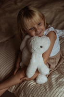 Maskotka obciążeniowa pluszowy króliczek terapeutyczny 1,2 kg Astrup