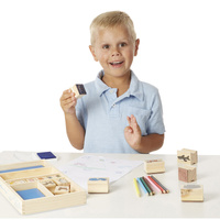 Zestaw pieczątek dla dzieci ze Zwierzętami i 7 kredek Melissa and Doug