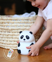 Lampka nocna dla dzieci Panda z pilotem Rabbit & Friends