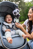 Tiny Love Zawieszka z pozytywką dla niemowląt Tiny Smarts Panda Décor czarno-biała