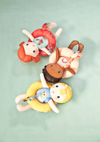 Laleczka z kółkiem do zabawy w wodzie Axelle Lilliputiens