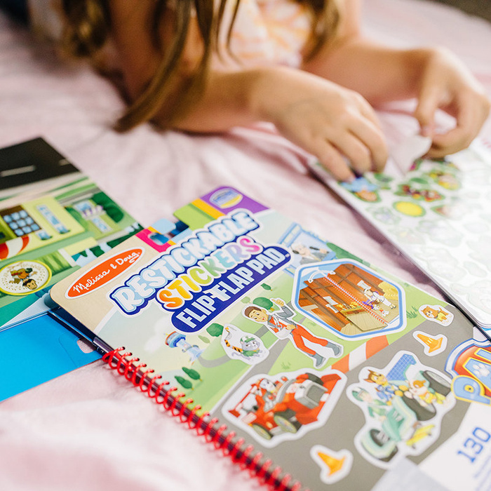 Naklejki wielokrotne Psi Patrol Restickable Stickers Flip-Flap Pad – Adventure Bay Melissa & Doug