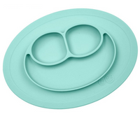 EZPZ Silikonowy talerzyk z podkładką mały 2w1 Mini Mat pastelowy niebieski