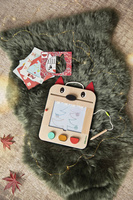 Drewniana tablica znikopis Wilk Louis 6 kart i 3 magnetyczne klocki LILLIPUTIENS