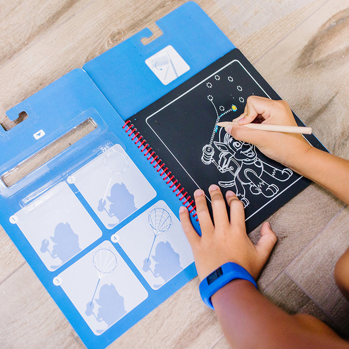 Książeczka ze zdrapywankami Psi Patrol Scratch Art Pad – Chase Melissa and Doug