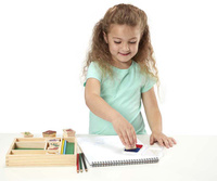 Zestaw pieczątek dla dzieci z kredkami Dinozaury Melissa and Doug