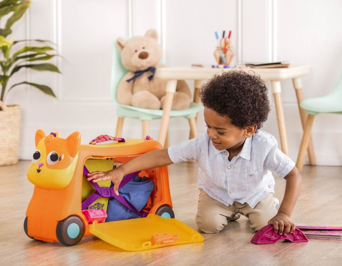 Interaktywny jeździk walizka dla dzieci Gogo Ride-On Lolo Kot B.Toys