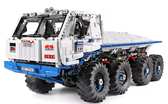 MOULD KING Tatra T813 zdalnie sterowana Ciężarówka RC 8x8 3647 elementów