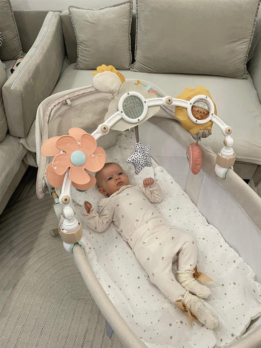 Tiny Love Pałąk z grzechotkami i gryzakami Kraina Jednorożca do zabawy w domu i podróży dla niemowląt