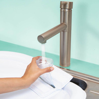 Mata wodna dla niemowląt Wonder Waves B.Toys – zabawki sensoryczne