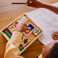 Zestaw pieczątek dla dzieci z kredkami Dinozaury Melissa and Doug
