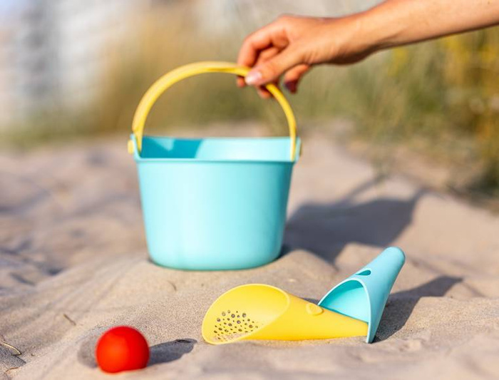 Zestaw wiaderko i sitko Bucki Lagoon + Banana Blue Quut
