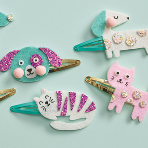 Zestaw kreatywny dla dzieci do tworzenia biżuterii brokatowe spinki do włosów Pieski i kotki Janod