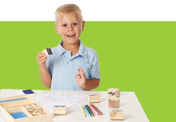 Zestaw pieczątek dla dzieci ze Zwierzętami i 7 kredek Melissa and Doug