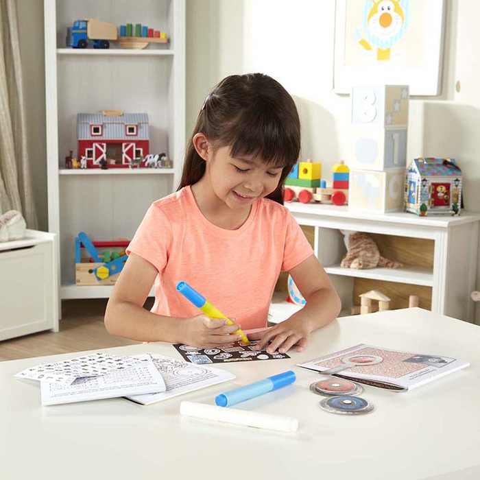 Mały detektyw zestaw dla dzieci z walizką Melissa and Doug