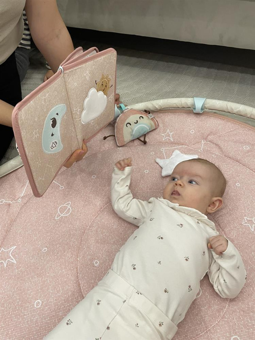 Tiny Love Książeczka z elementami aktywizującymi i sensorycznymi dla dziecka Moje Podróże  Kraina Jednorożca
