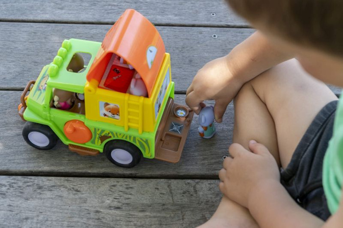 Jeep Safari samochód terenowy z akcesoriami Klorofil