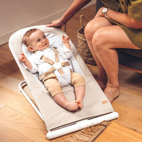 Leżaczek dla niemowlaka składany Eazy Relax Greige Beaba