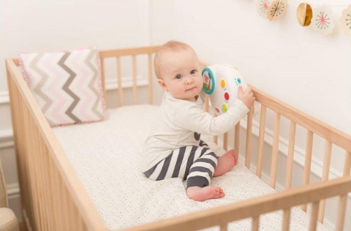 Tiny Love muzyczna Karuzela do łóżeczka Leśna Kraina dla spokojnego snu niemowlęcia innowacyjna Zabawka 2w1