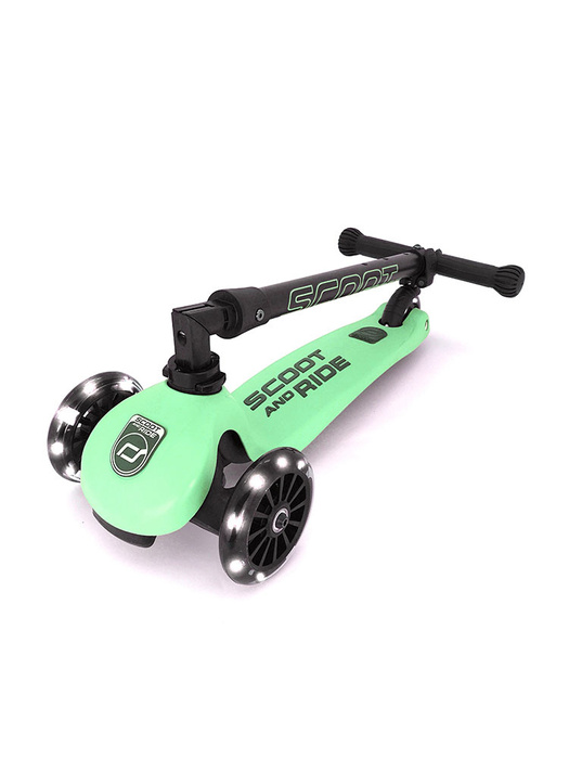 SCOOTANDRIDE Highwaykick 3 LED Hulajnoga składana ze świecącymi kółkami 3+ Kiwi