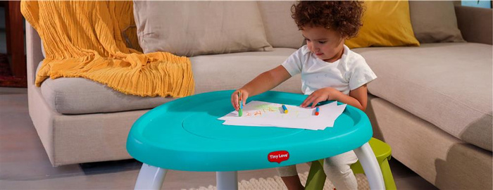 Tiny Love Centrum aktywności 5w1 Stoliczek interaktywny od niemowlaka do malucha Zabawa na łące