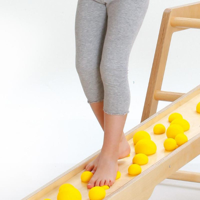 Ścieżka sensoryczna Piankowe piłki Erzi