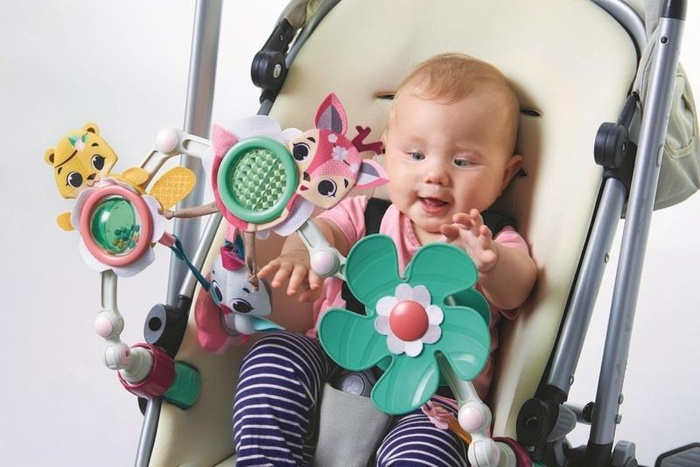 Tiny Love Pałąk z interaktywnymi zabawkami do wózka, fotelika i leżaczka w podróży i w domu Świat Małej Księżniczki